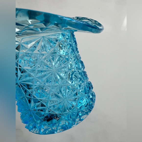 vintage Fenton Daisy and Button top hat blue cut glass whimsy toothpick holder - Picture 5 of 9